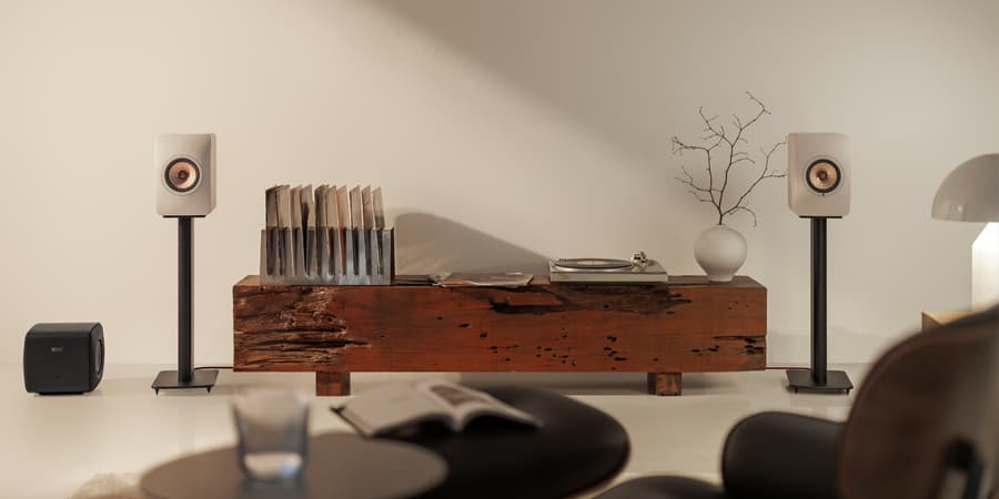 隆重推出全新 LS50 配色:森綠與沙貝